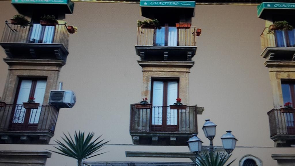 Gualtiero Camere & Suite Caltagirone Exteriör bild