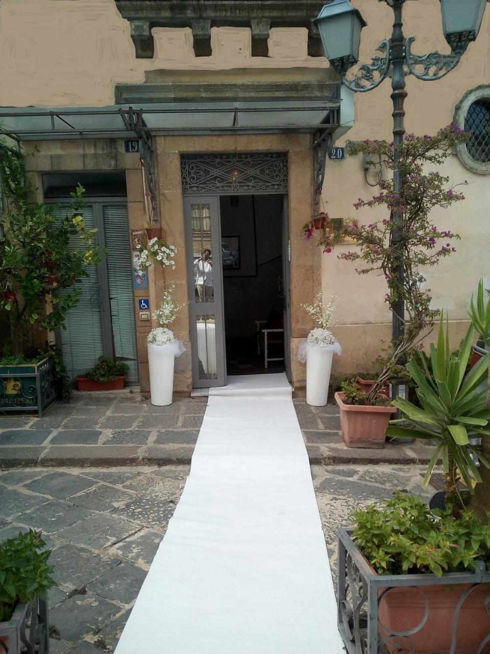 Gualtiero Camere & Suite Caltagirone Exteriör bild